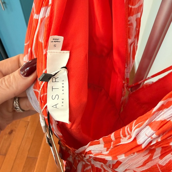 NWT Astr Vibrant Red/Orange Floral Maxi Dress - Picture 6 of 16